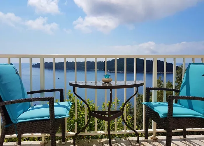 斯维耶可夫公寓